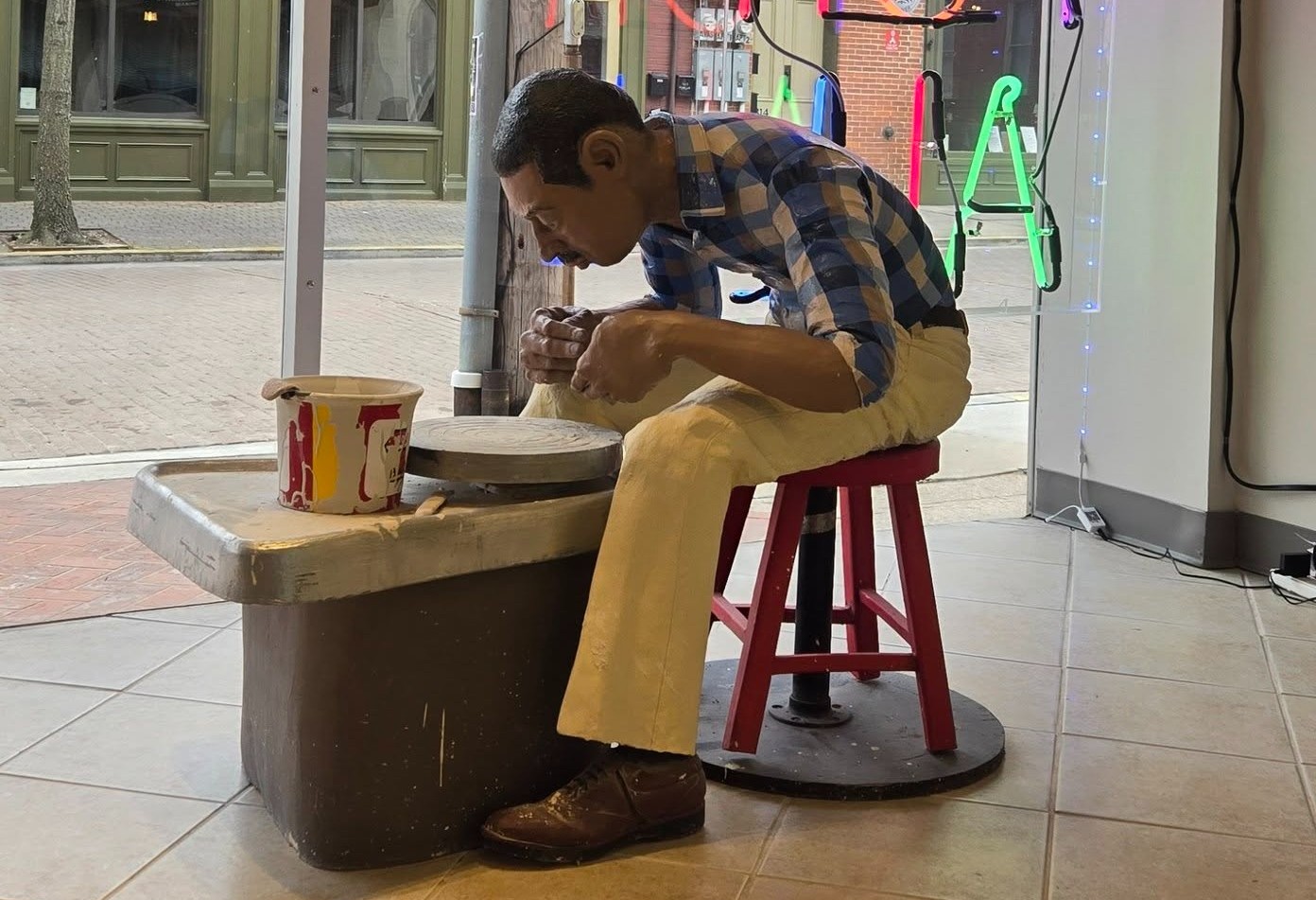 Spy Art Review: Ernie Satchell’s ‘Expressions in Clay’